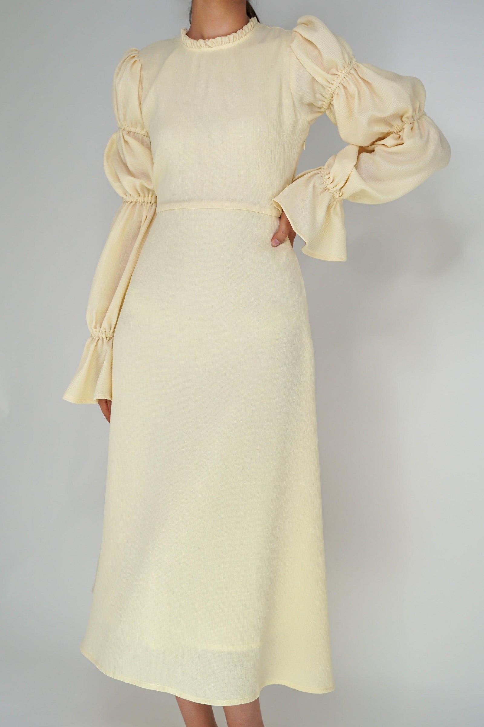 Samara Pale Yellow Puff Sleeves Midi Dress - TAHLIRA