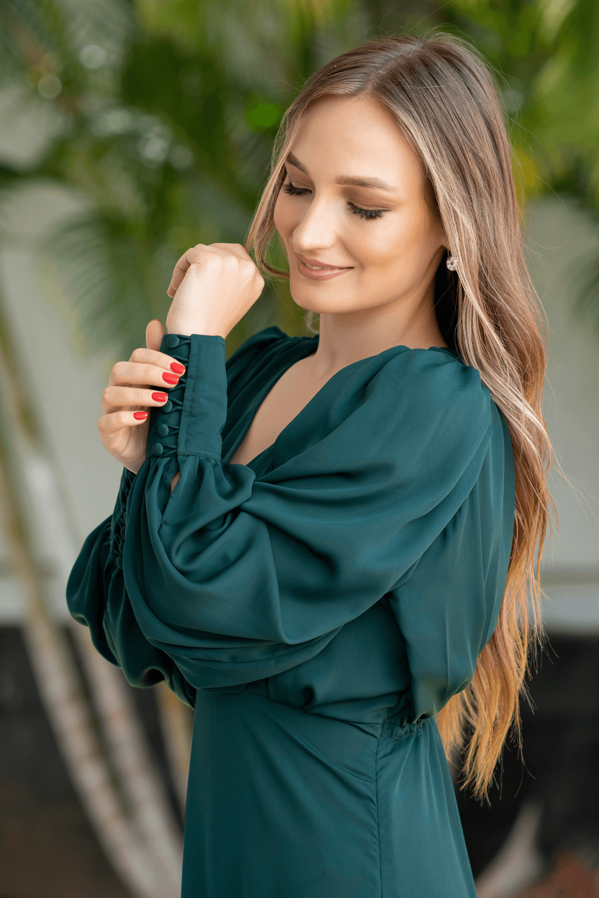 Layalina Dark Green Maxi Dress With Long Sleeves - TAHLIRA